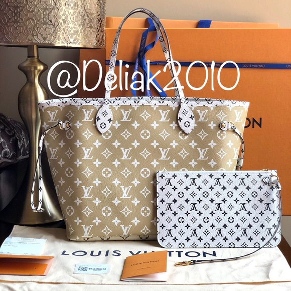 SOLD! Louis Vuitton Giant Neverfull Khaki FULL SET - Picture 2 of 8
